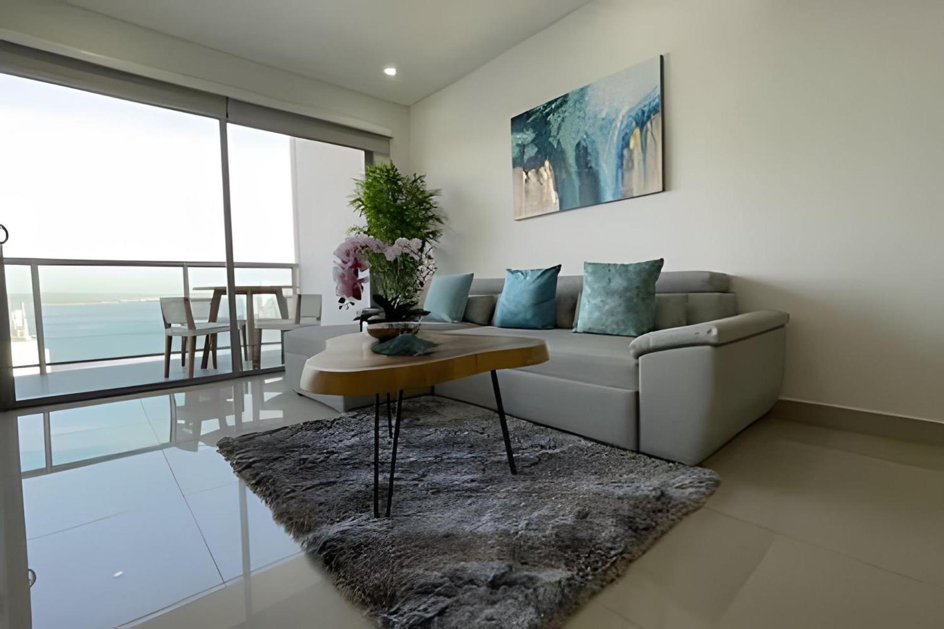 Infinitum Spectacular 23rd Floor 1 Bedroom Apartment *