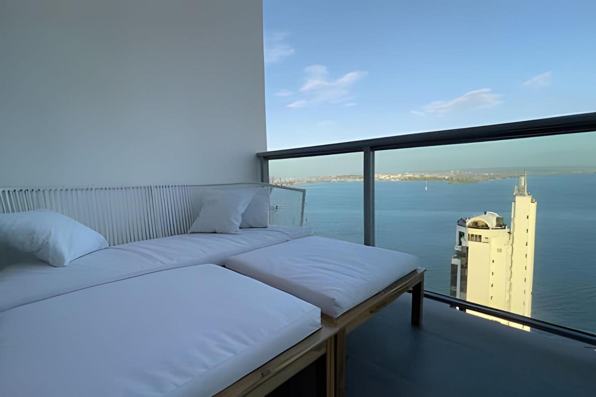 Apartment Infinitum Spectacular 23rd Floor 1 Bedroom *