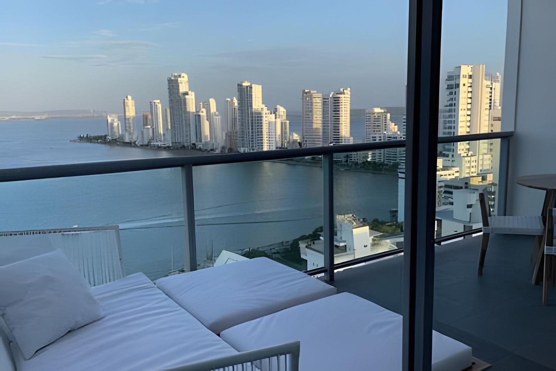 Infinitum Spectacular 23rd Floor 1 Bedroom Apartment Cartagena