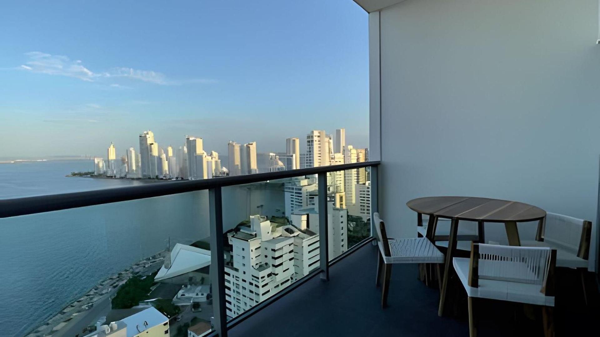 Infinitum Spectacular 23rd Floor 1 Bedroom * Cartagena