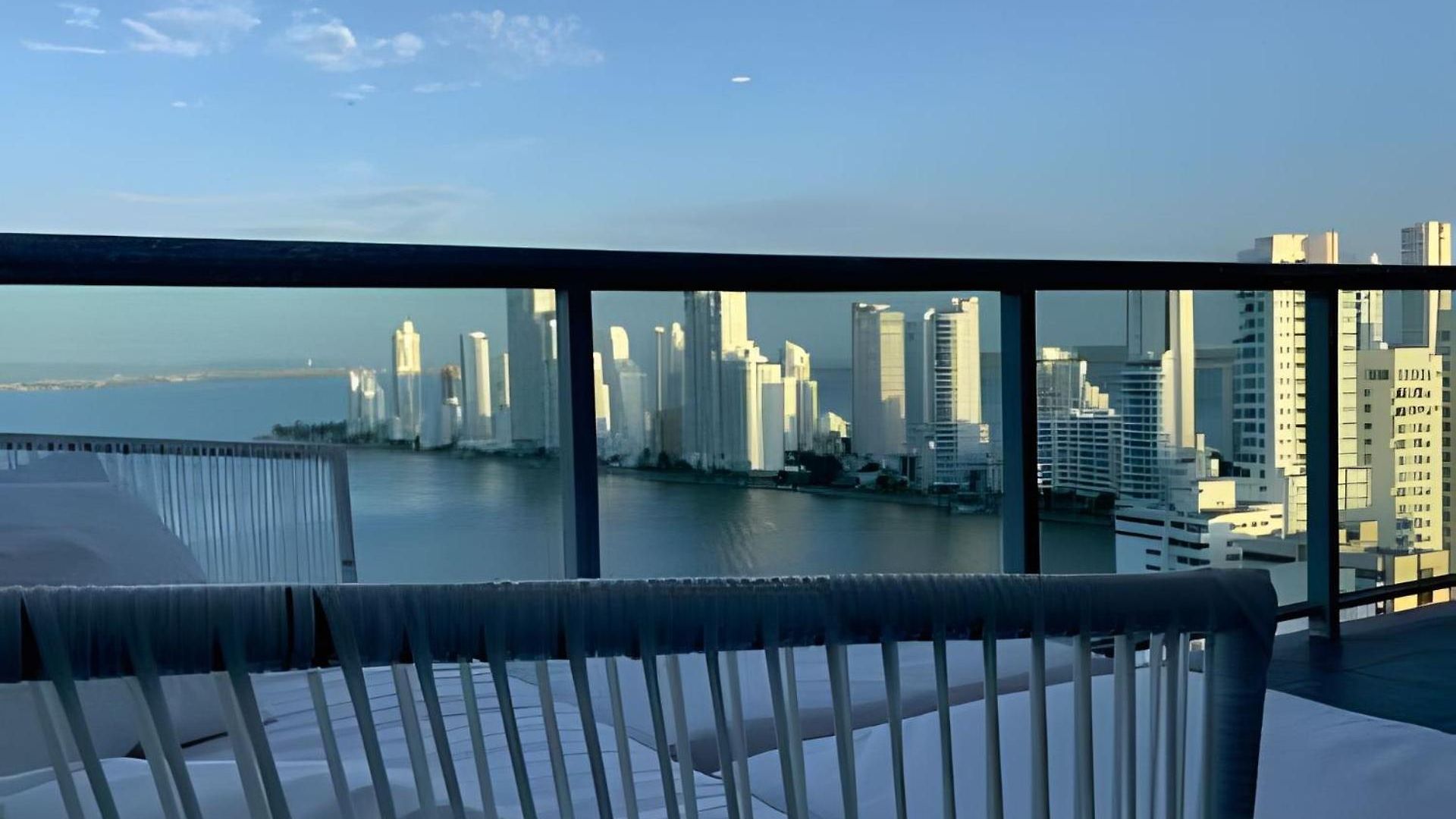 Infinitum Spectacular 23rd Floor 1 Bedroom * Cartagena
