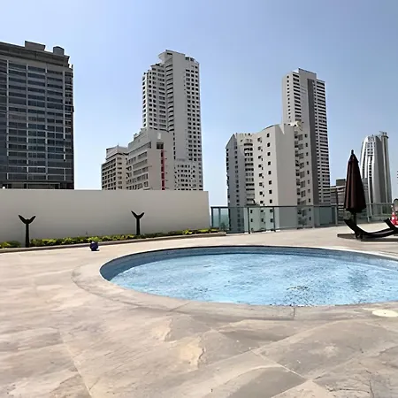 Infinitum Spectacular 23rd Floor 1 Bedroom Apartamento