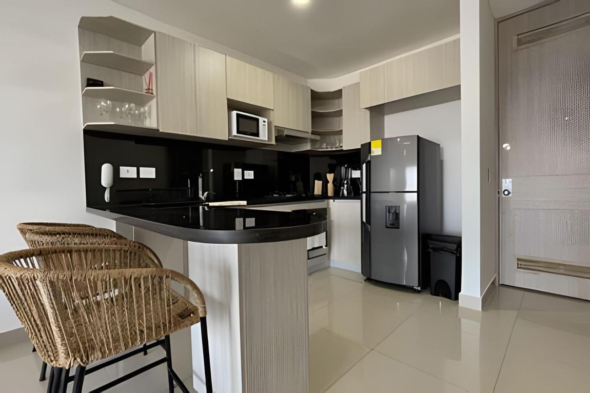 Infinitum Spectacular 23rd Floor 1 Bedroom Apartment *